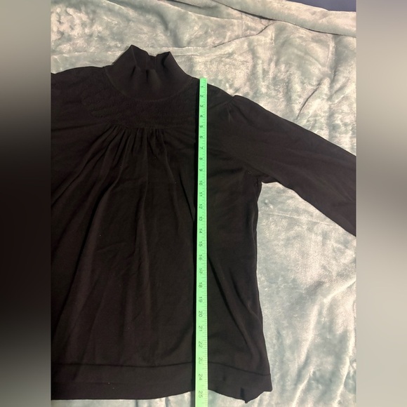 Women’s Apt 9 Sweater. Size 2XL black. Buttons and designs long sleeve knit - Picture 11 of 12